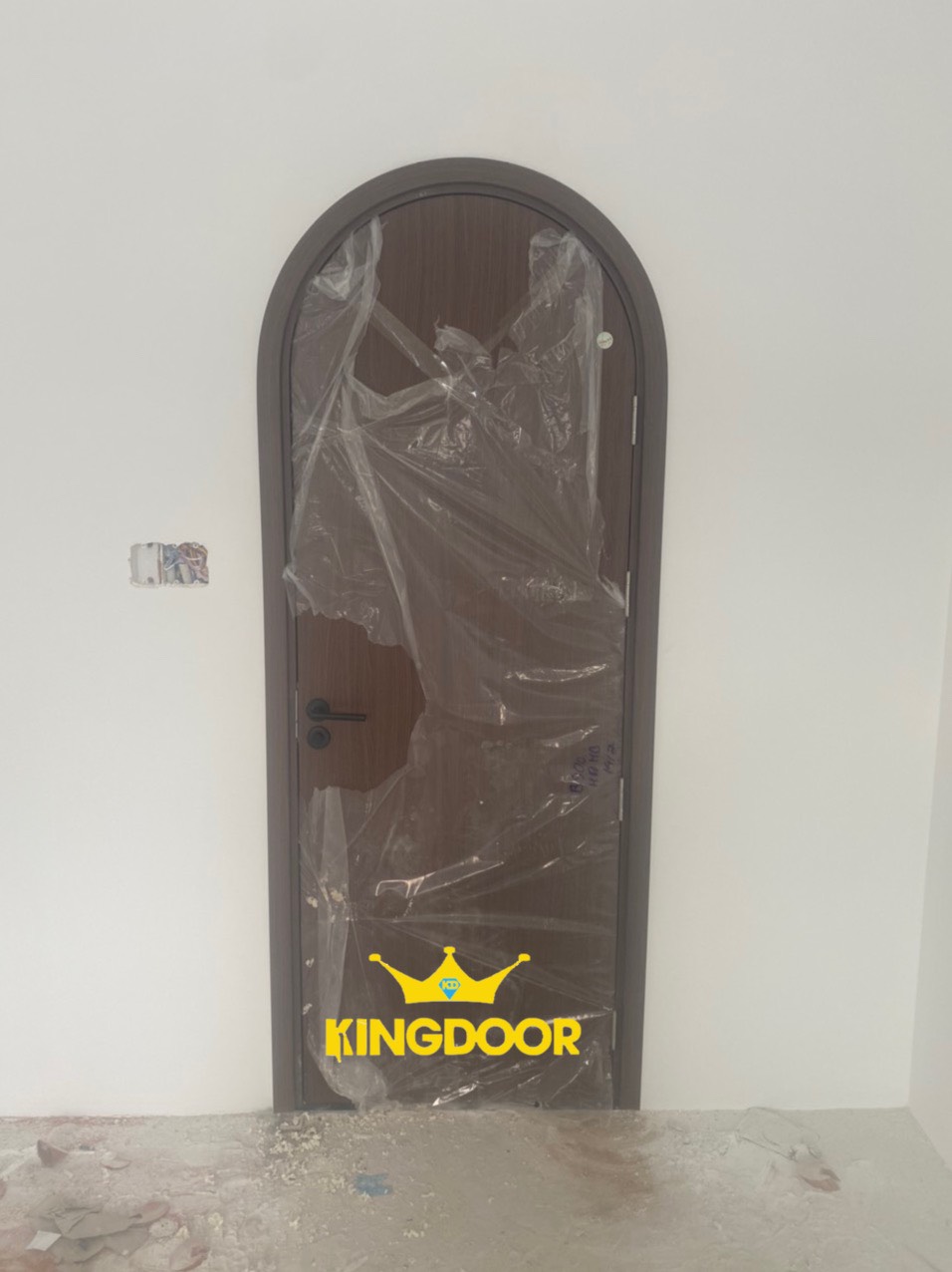 Cửa Vòm Nhựa Composite Tại Quận 2 - Cửa Nhựa Sungyu